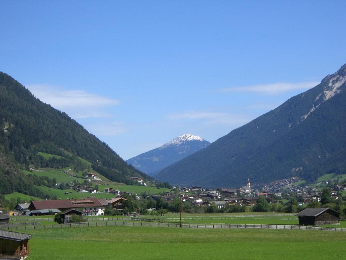 Landhaus Hofer Hotel Neustift im Stubaital Buitenkant foto